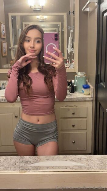 Full leaked Lorenbailey private photo