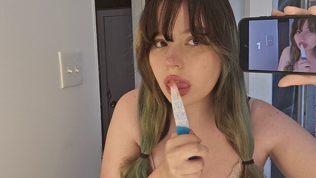 Full leaked Loserbunni private photo