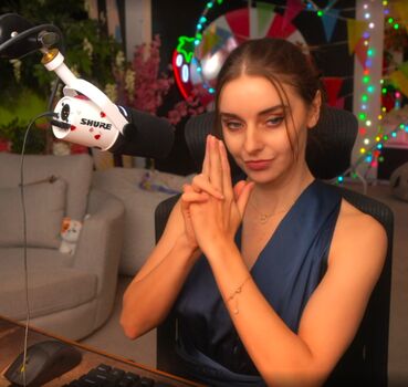 Full leaked Loserfruit private photo