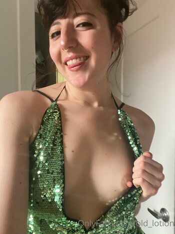 Full leaked Lotion wizard private photo