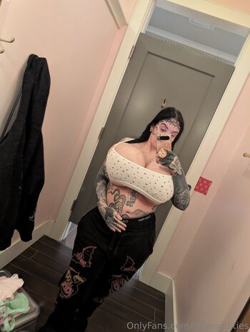 Full leaked Lotteoddities private photo