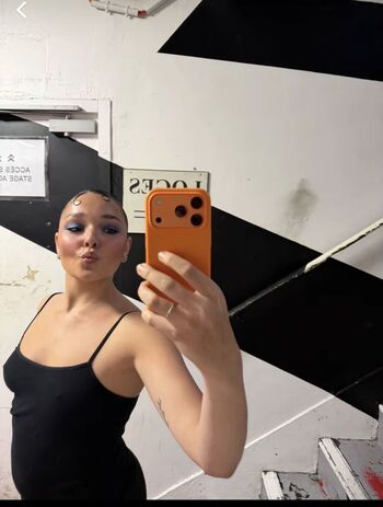 Full leaked Louisaxirzo private photo