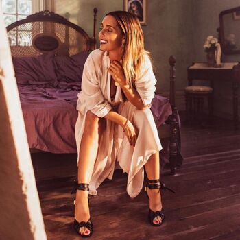 Full leaked Louise redknapp private photo