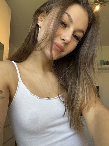 Full leaked Lousadventures private photo
