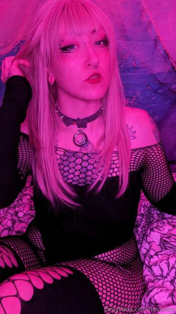 Full leaked Lovexee private photo