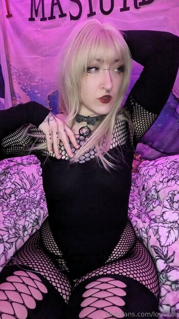 Full leaked Lovexee private photo