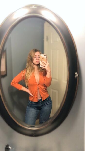 Full leaked Lovinlikelyssa private photo
