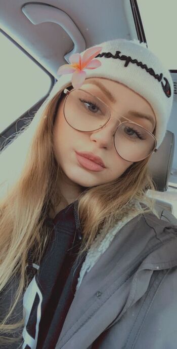 Full leaked Lovinlikelyssa private photo