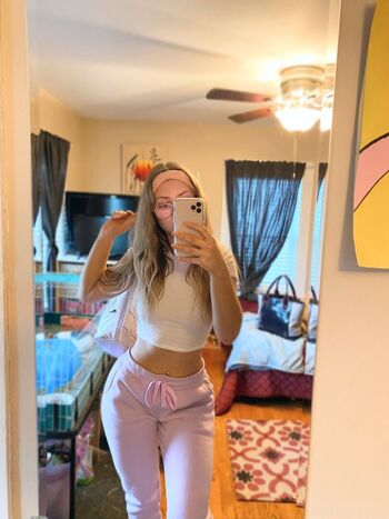 Full leaked Lovinlikelyssa private photo