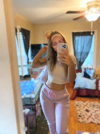 Full leaked Lovinlikelyssa private photo