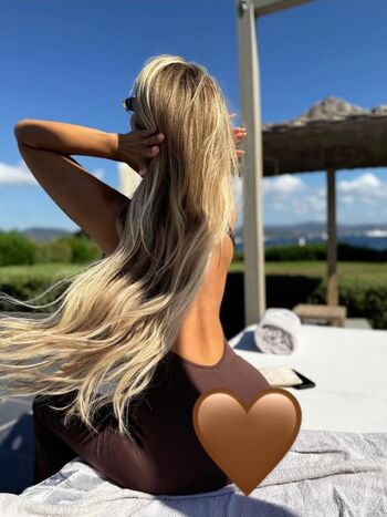 Full leaked Luana vjollca page private photo
