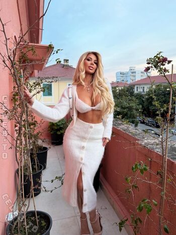 Full leaked Luana vjollca private photo