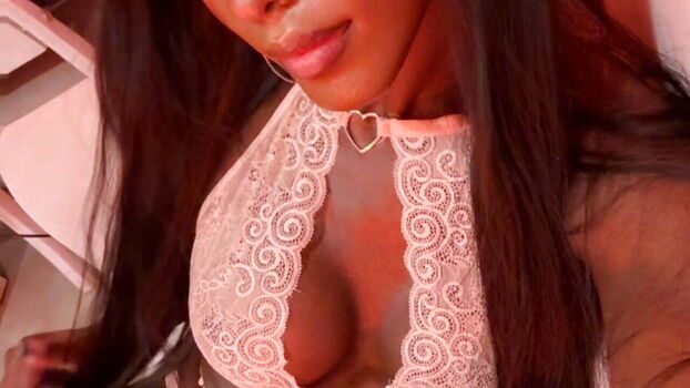 Full leaked Luanarisque private photo