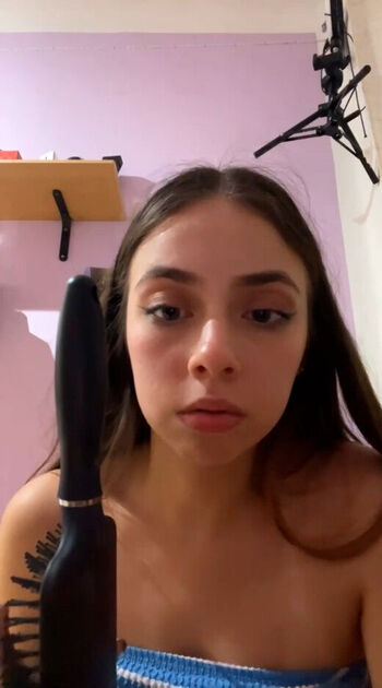 Full leaked Luciaaa private photo