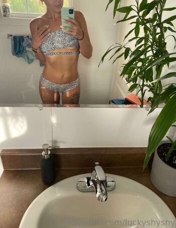 Full leaked Luckyshy private photo