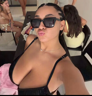 Full leaked Lucrexiia private photo