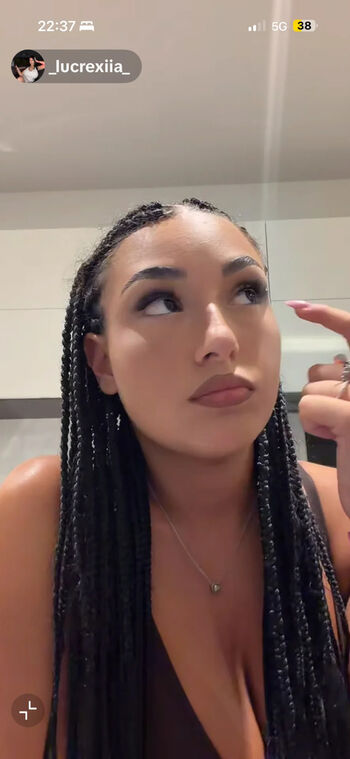 Full leaked Lucrexiia private photo