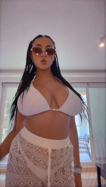 Full leaked Lucrexiia private photo