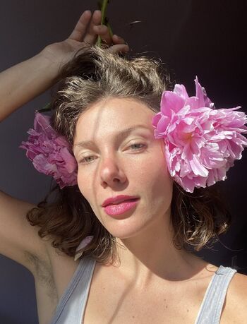 Full leaked Lucy bavonese private photo