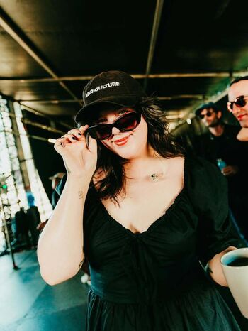 Full leaked Lucy dacus private photo