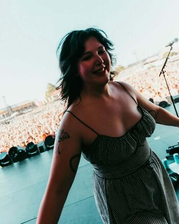 Full leaked Lucy dacus private photo