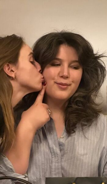 Full leaked Lucy dacus private photo