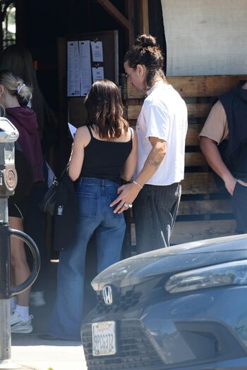 Full leaked Lucy hale private photo