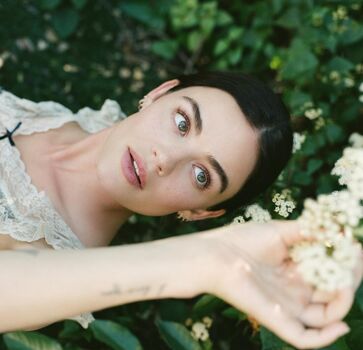Full leaked Lucy hale private photo