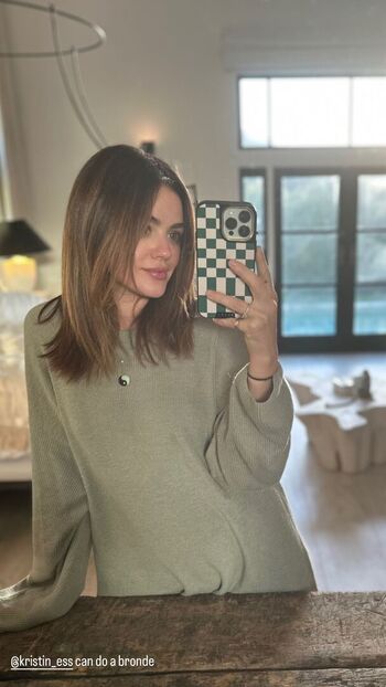 Full leaked Lucy hale private photo