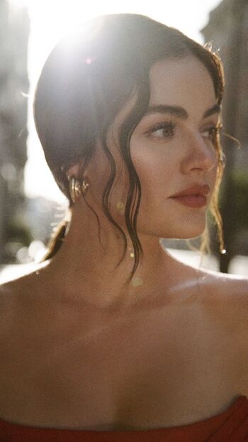 Full leaked Lucy hale private photo