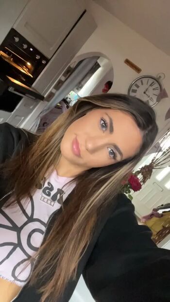 Full leaked Lucyy moss private photo