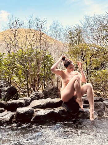 Full leaked Luisasadventure private photo