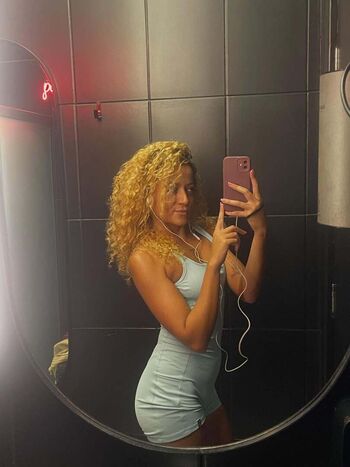 Full leaked Luiza goes private photo