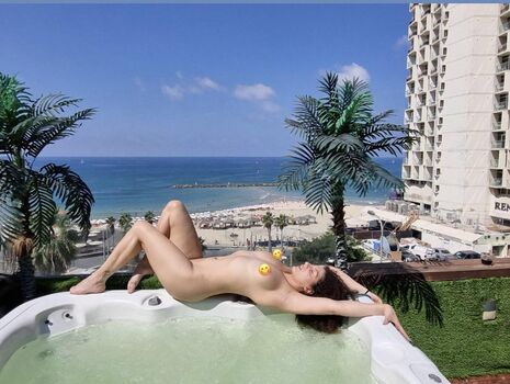 Full leaked Lula stars private photo
