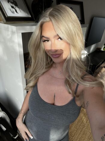 Full leaked Lulasmoothie private photo