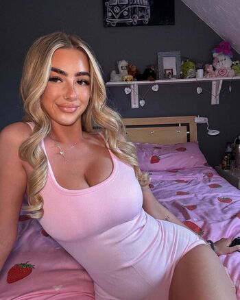 Full leaked Lulasmoothie private photo