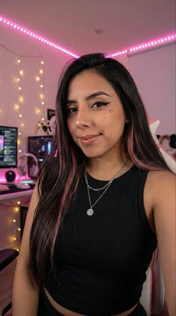 Full leaked Lunapalorez private photo