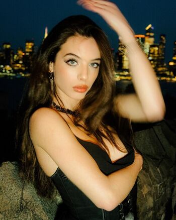Full leaked Lunasereena page private photo