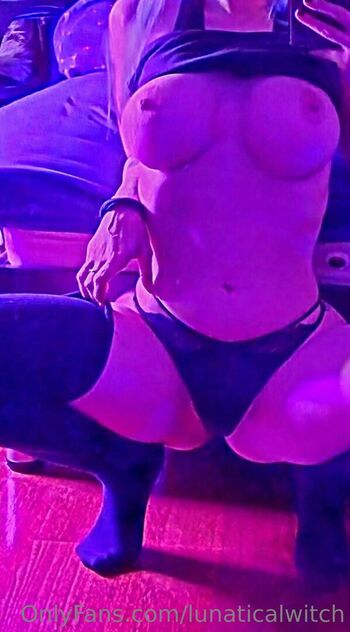 Full leaked Lunaticalwitch private photo