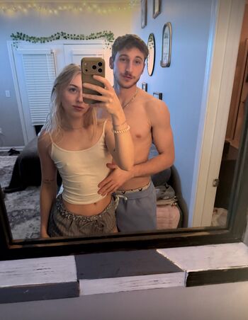 Full leaked Luv birds private photo