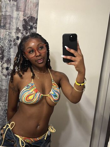Full leaked Luvisevrywhere private photo
