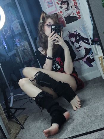 Full leaked Luvlesskitty private photo