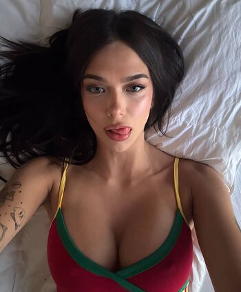 Full leaked Luvstruck private photo