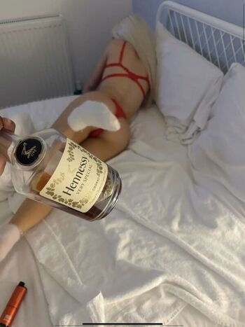 Full leaked Luvval private photo