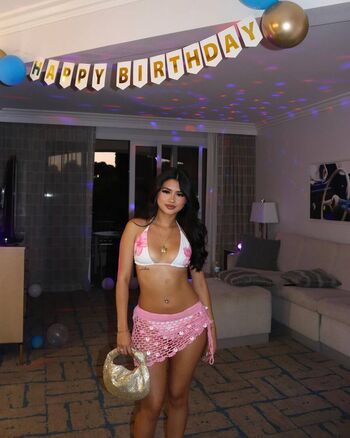 Full leaked Luxuraa private photo