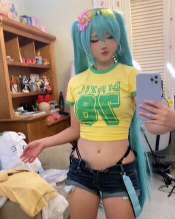 Full leaked Luxxezi private photo