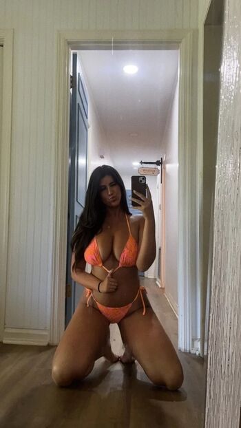 Full leaked Lydia hollis private photo
