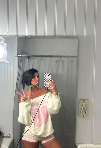 Full leaked Lydia hollis private photo