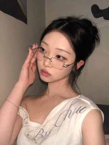 Lydia Hwang