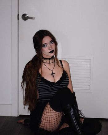 Full leaked Lydiaviolet private photo